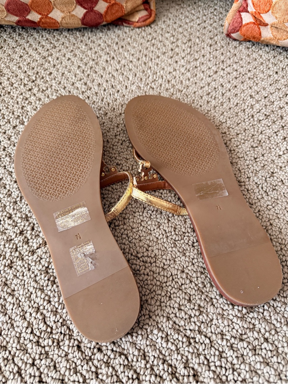 Tory Burch Gold T Metallic Gold Leather Thong Sandals with Tan Footbed Size 7.5 - Picture 5 of 8